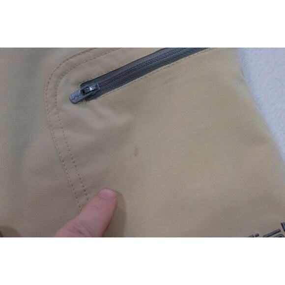 HUK Cargo Fishing Board Shorts Athletic Stretch Camp Athletic Mens Size XL - Picture 3 of 9